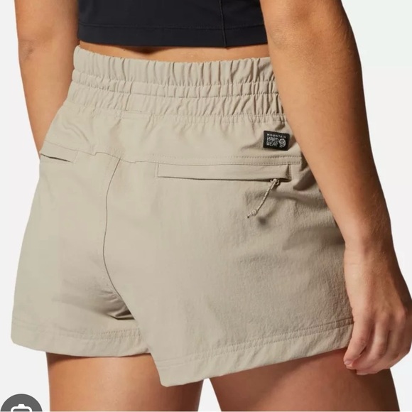 MOUNTAIN HARDWEAR - Basswood Pull-On Short - Women's - Picture 3 of 11